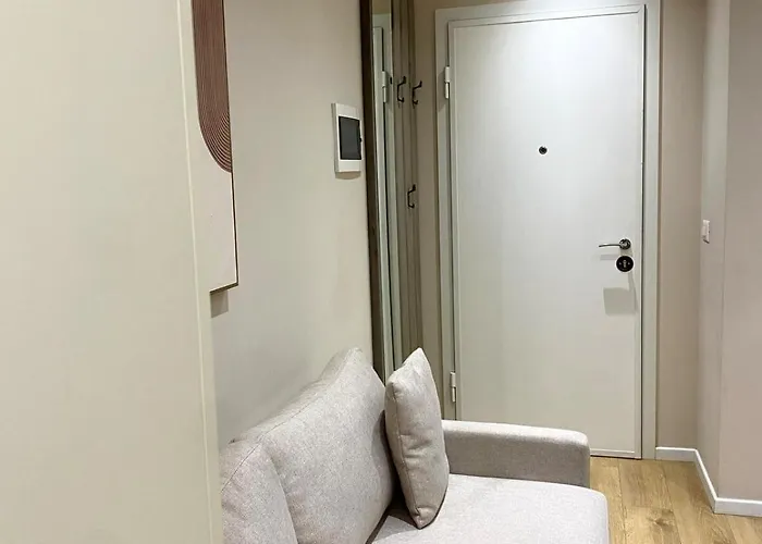 Modern For 2 ,calm, Balcony&walkable Area 公寓