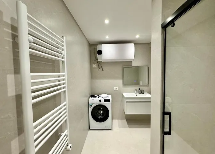 Modern For 2 ,calm, Balcony&walkable Area